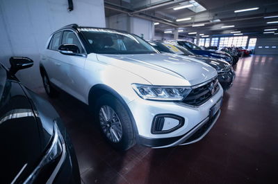 Volkswagen T-Roc 1.0 TSI Life del 2023 usata a Torino