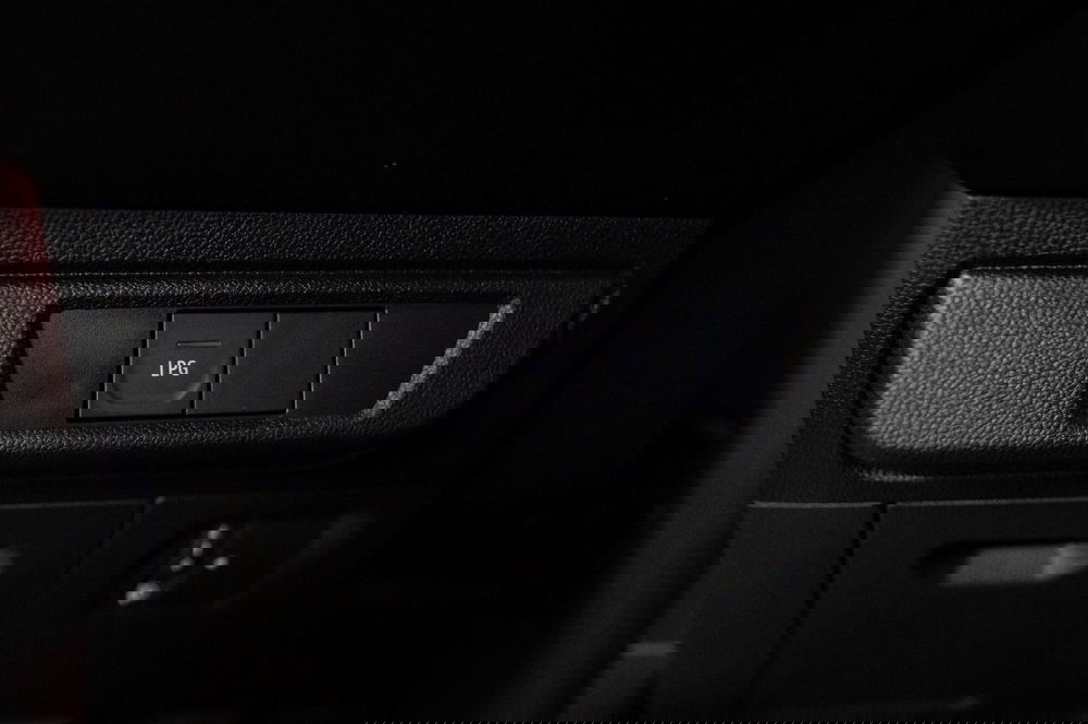 Dacia Sandero usata a Torino (12)