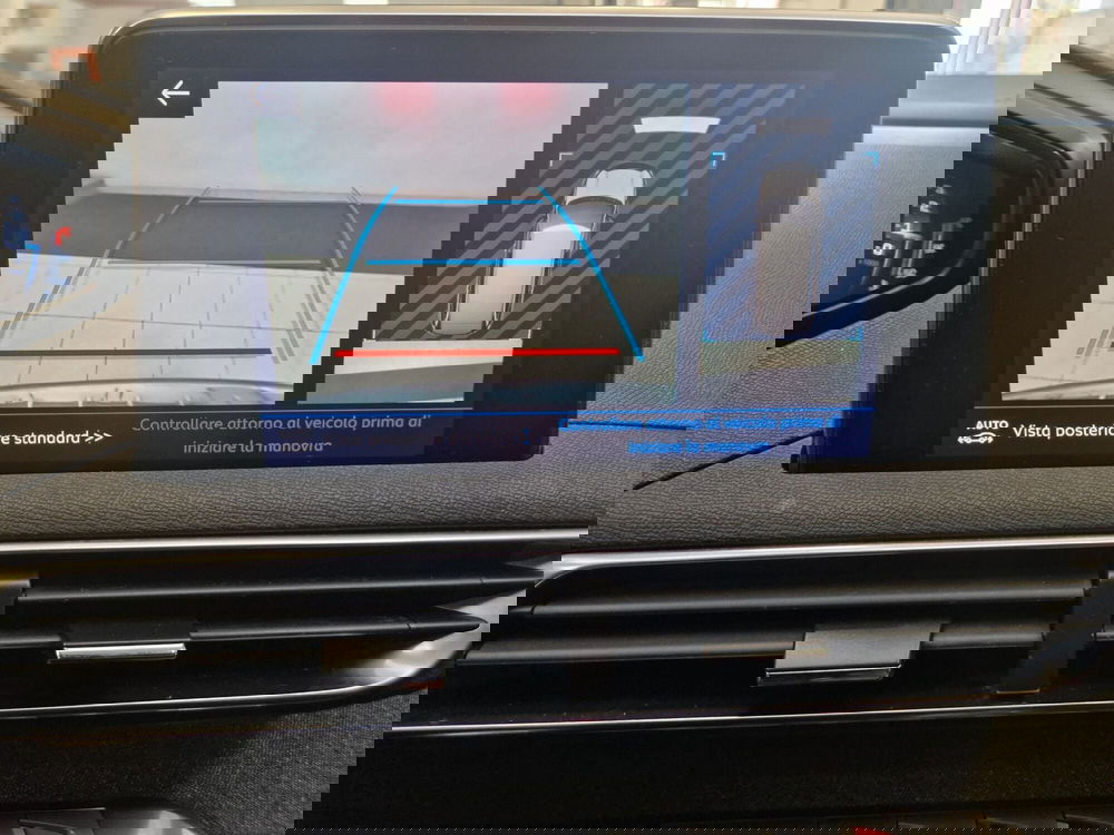 Peugeot 5008 usata a Varese (18)