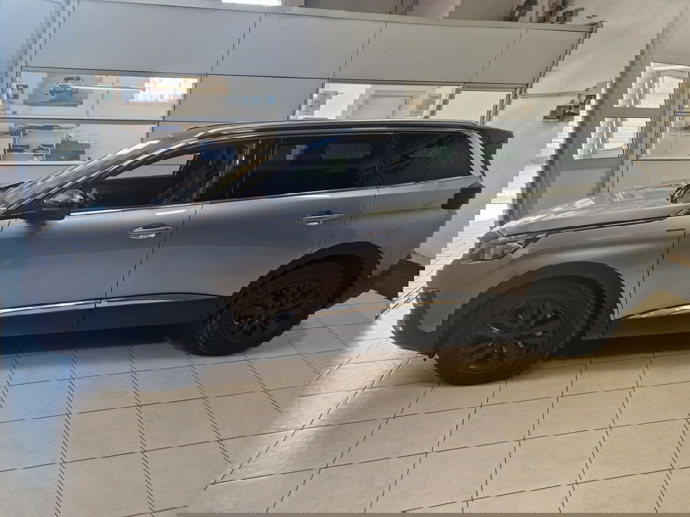Peugeot 5008 usata a Varese (3)