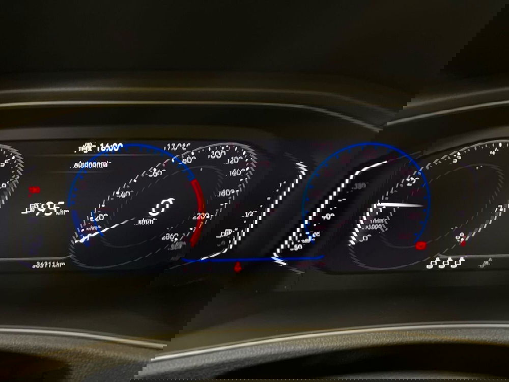 Volkswagen T-Roc usata a Prato (13)