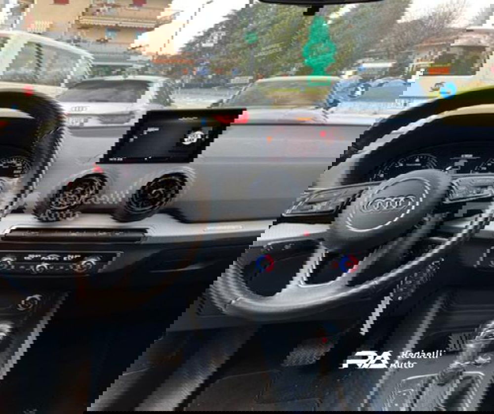 Audi Q2 usata a Lecco (7)