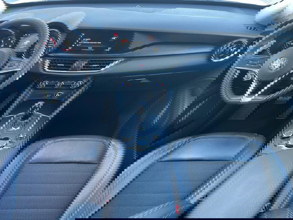 Alfa Romeo Stelvio usata a Ancona (10)