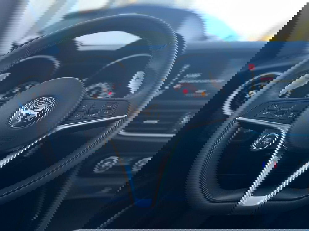 Alfa Romeo Stelvio usata a Ancona (11)