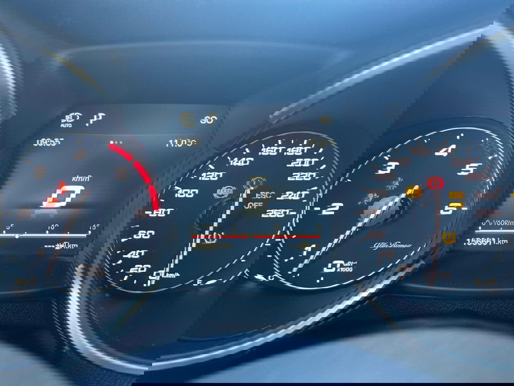 Alfa Romeo Stelvio usata a Ancona (12)