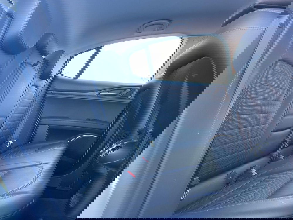 Alfa Romeo Stelvio usata a Ancona (17)