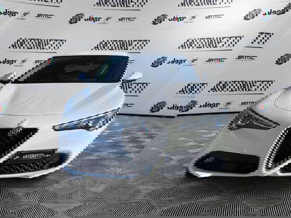 Alfa Romeo Stelvio usata a Ancona (2)