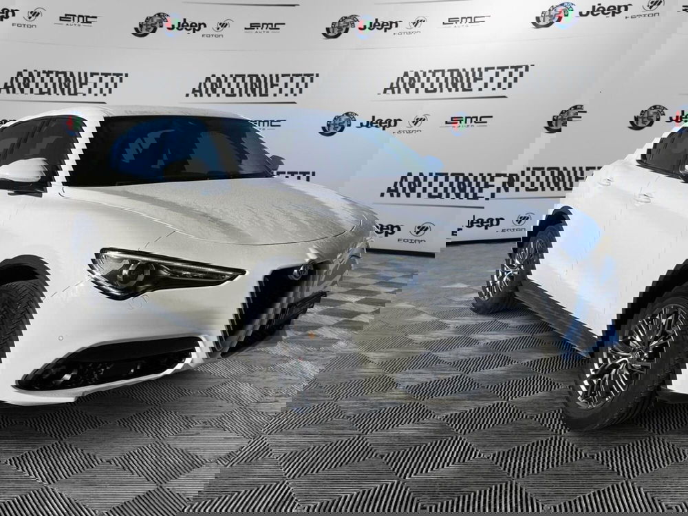 Alfa Romeo Stelvio usata a Ancona (3)
