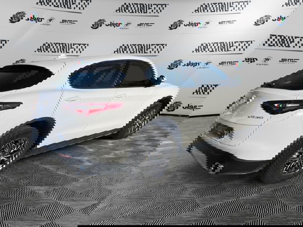 Alfa Romeo Stelvio usata a Ancona (5)