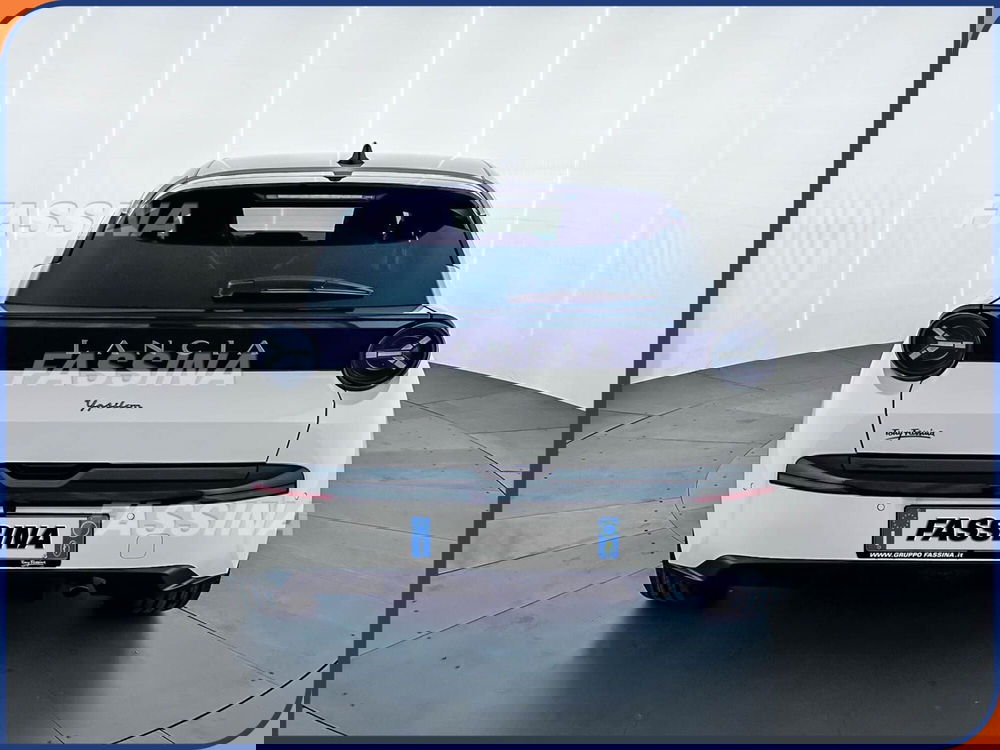 Lancia Ypsilon nuova a Milano (5)