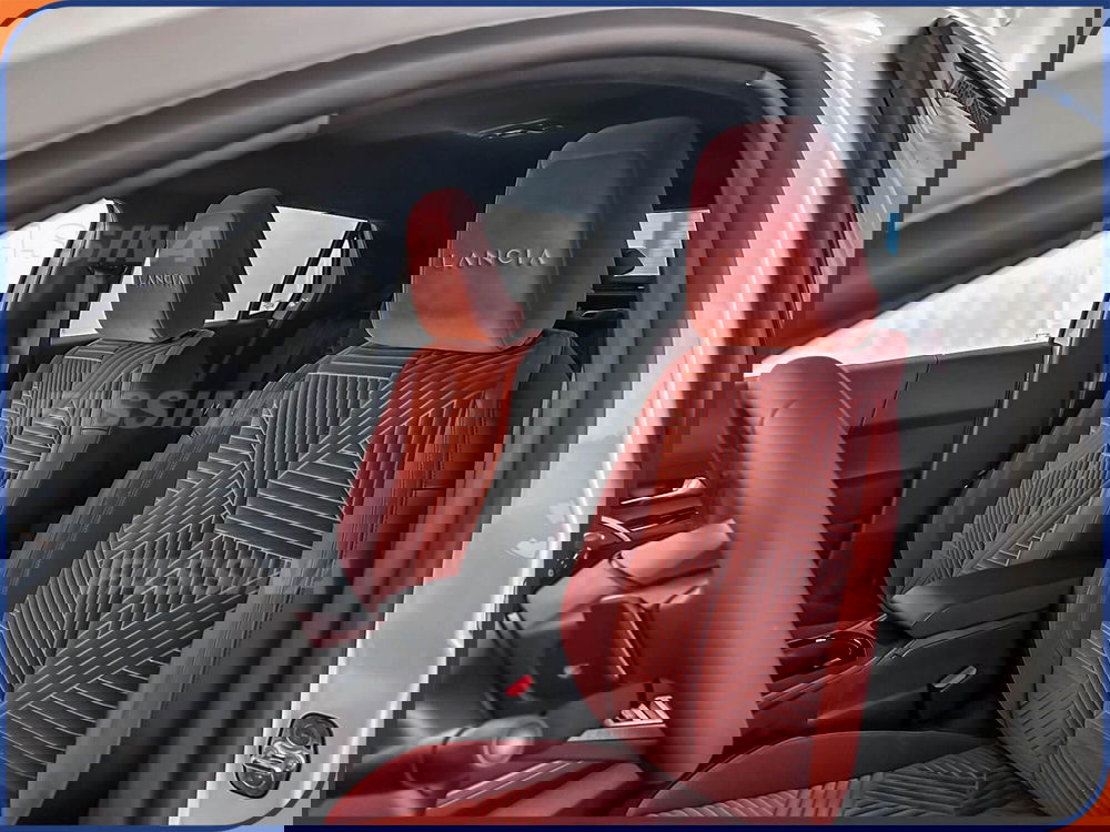 Lancia Ypsilon nuova a Milano (8)