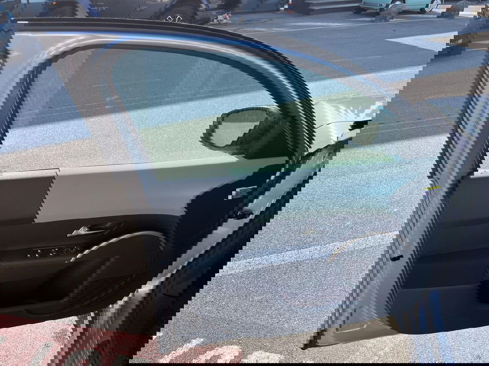 Lancia Ypsilon nuova a Lucca (10)