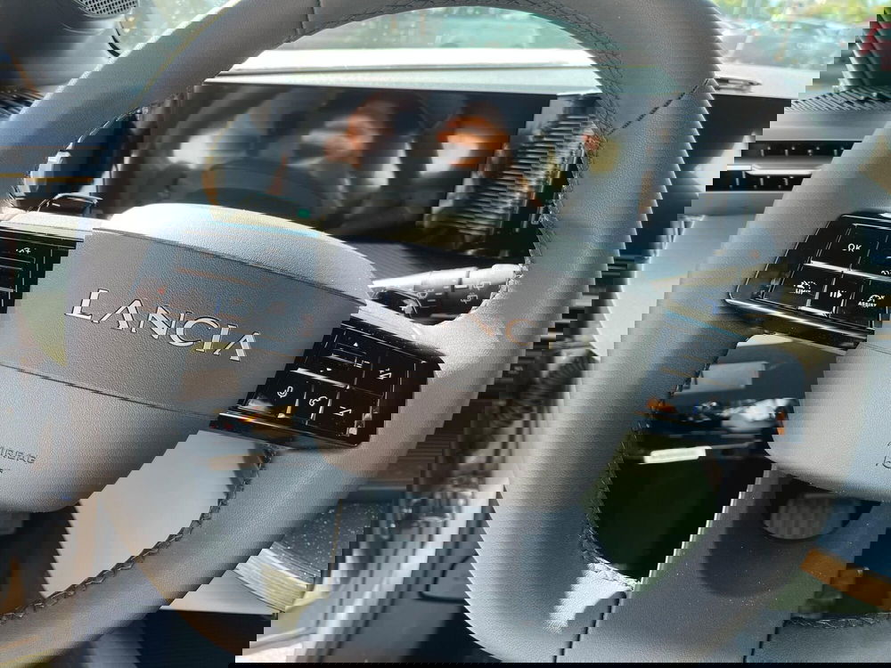 Lancia Ypsilon nuova a Lucca (13)