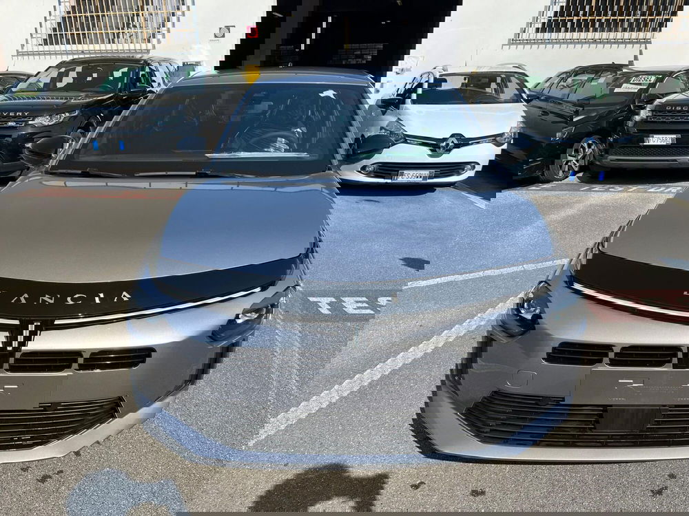 Lancia Ypsilon nuova a Lucca (2)