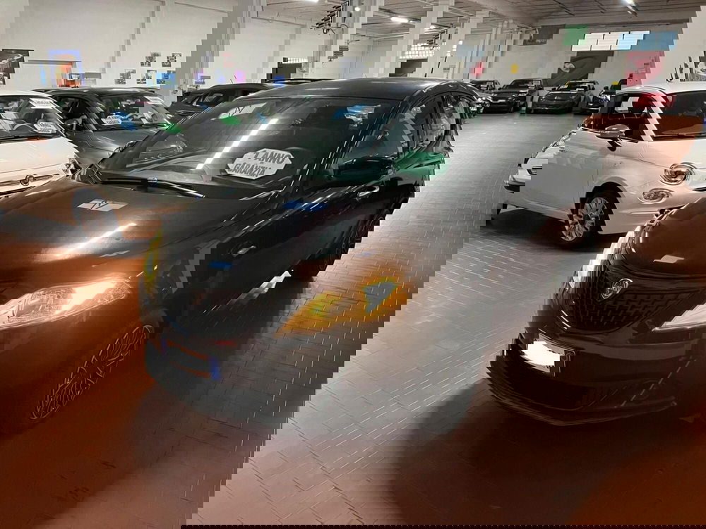 Lancia Ypsilon usata a Lucca