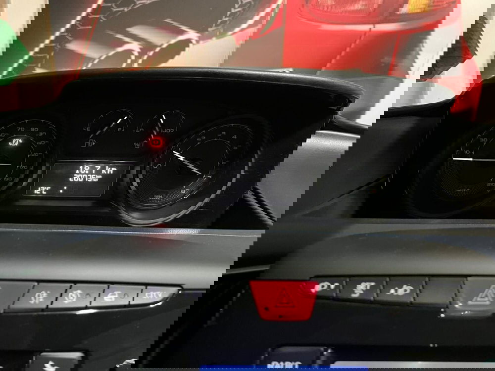 Lancia Ypsilon usata a Lucca (14)