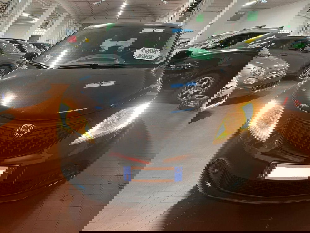 Lancia Ypsilon usata a Lucca (2)