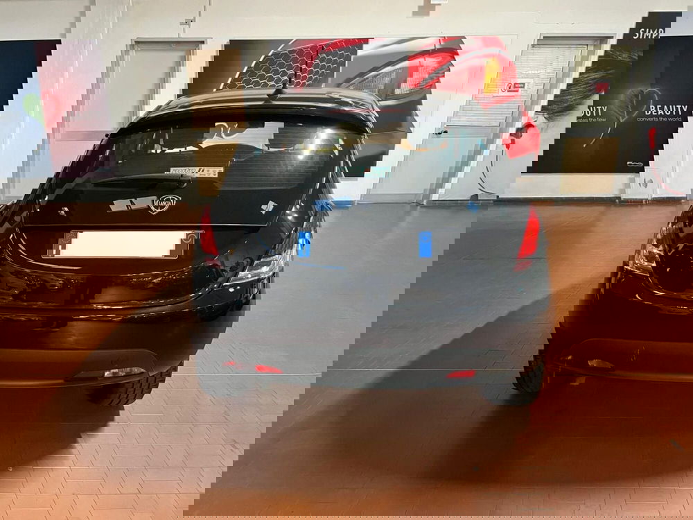 Lancia Ypsilon usata a Lucca (6)