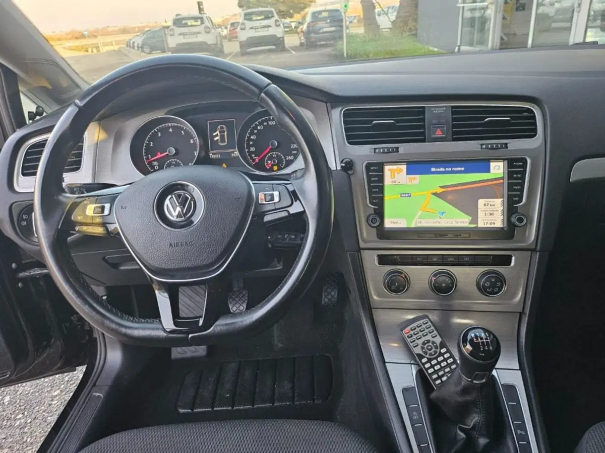 Volkswagen Golf usata a Foggia (10)