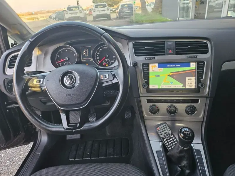 Volkswagen Golf usata a Foggia (10)