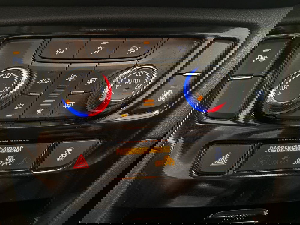 Opel Mokka usata a Palermo (10)