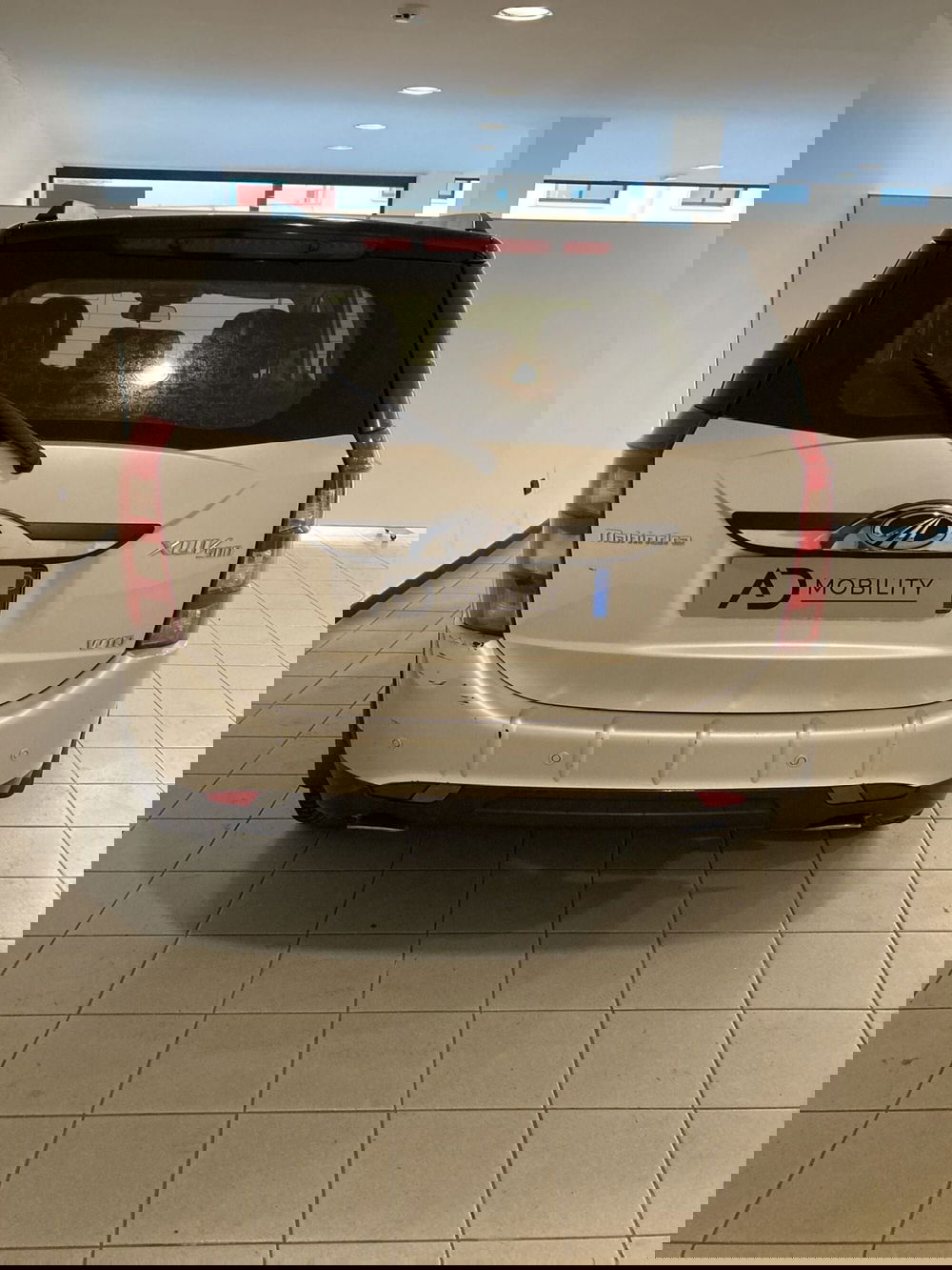 Mahindra XUV500 usata a Barletta-Andria-Trani (4)