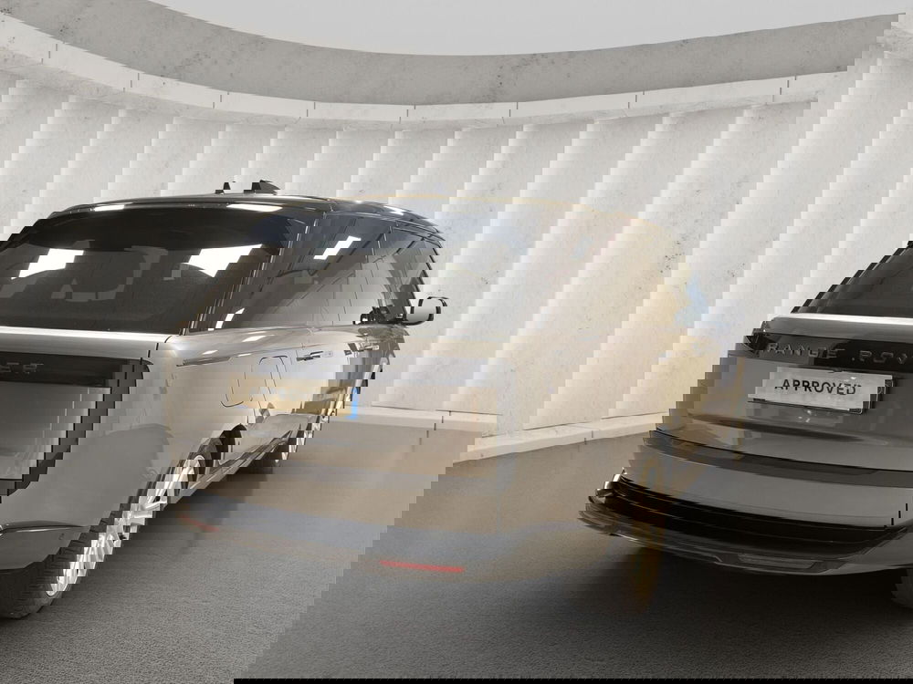 Land Rover Range Rover Velar usata a Milano (2)