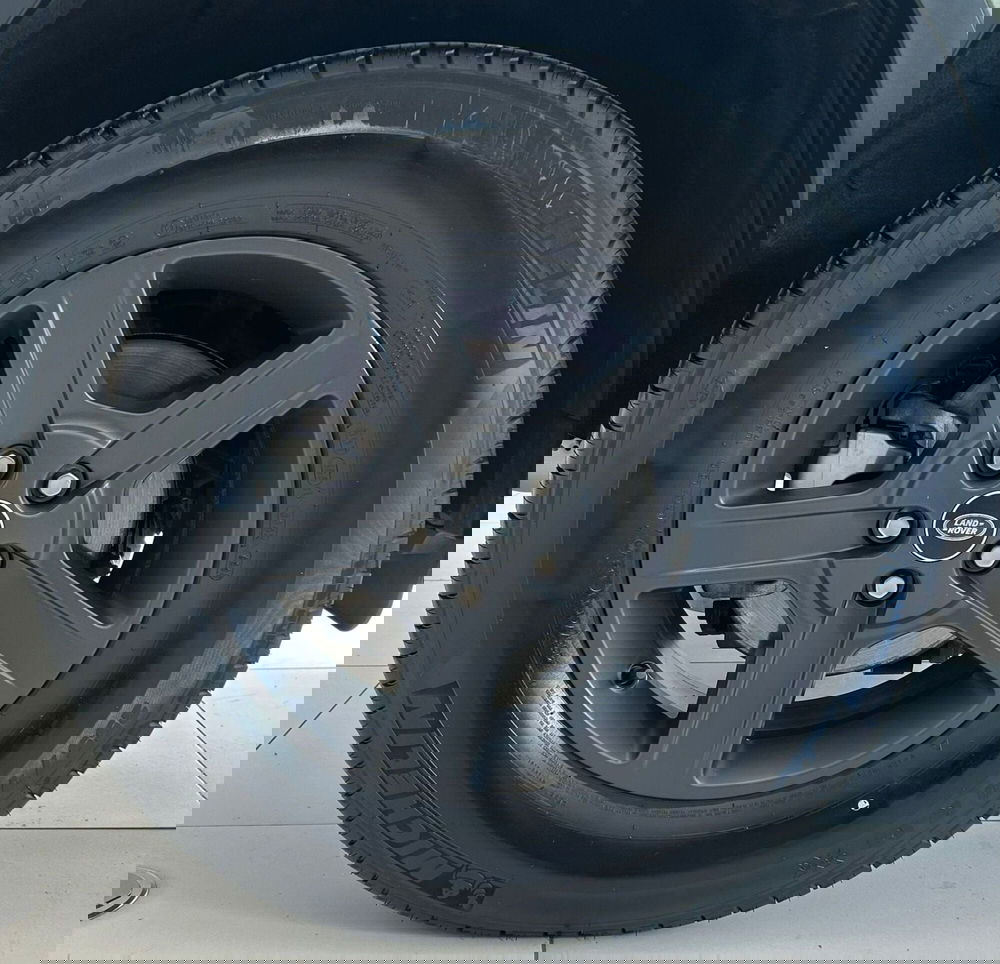 Land Rover Defender usata a Ferrara (9)