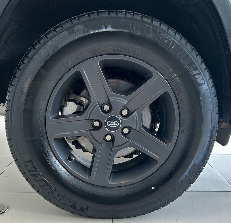 Land Rover Defender usata a Ferrara (9)