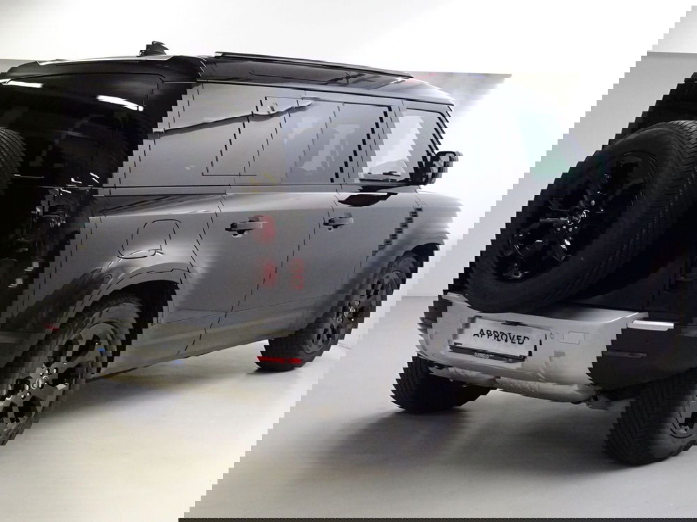 Land Rover Defender usata a Como (2)