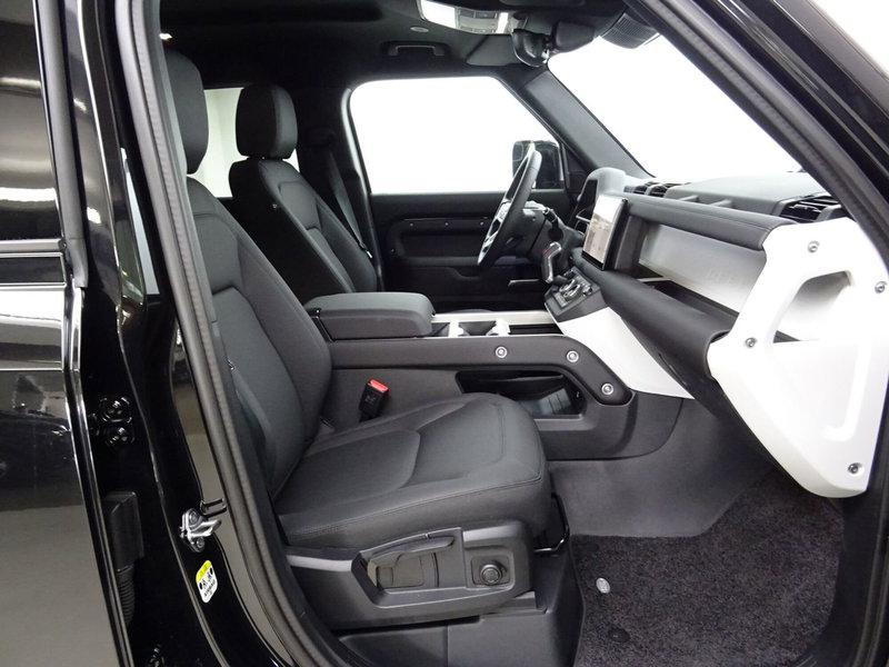 Land Rover Defender usata a Como (3)
