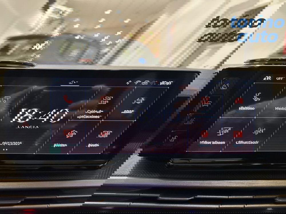 Lancia Ypsilon nuova a Torino (14)