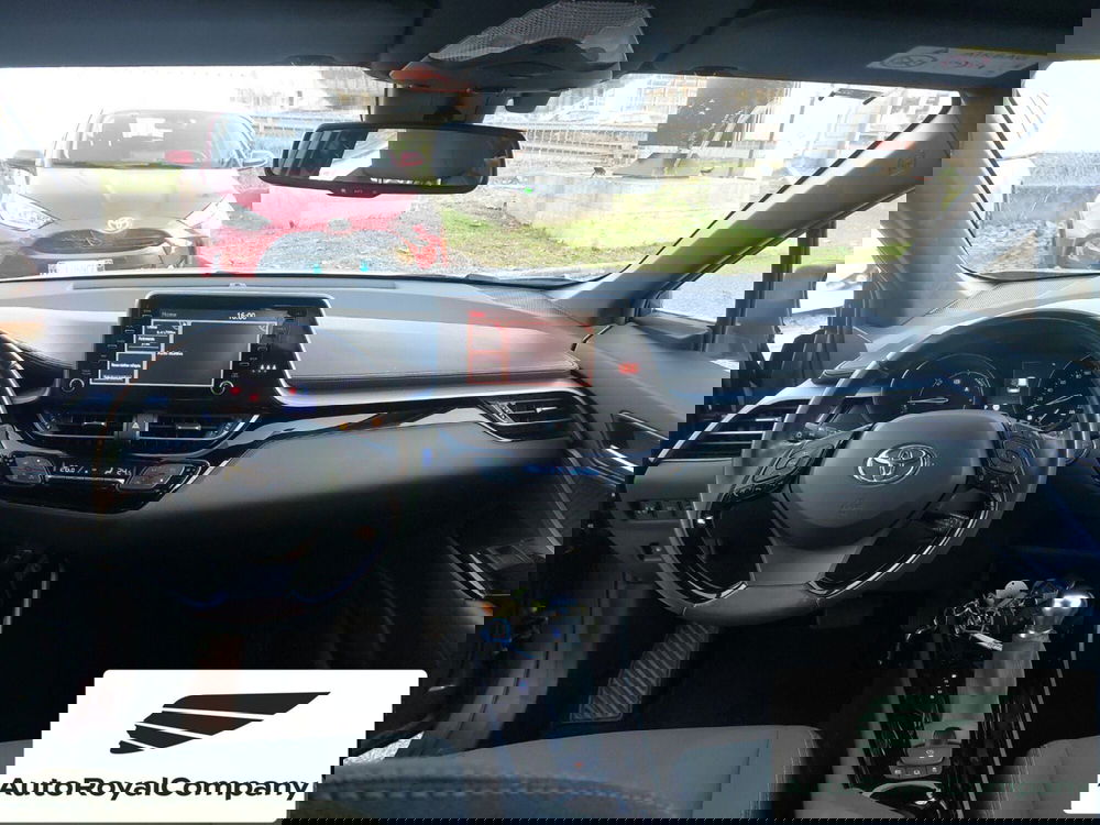 Toyota Toyota C-HR usata a Roma (11)