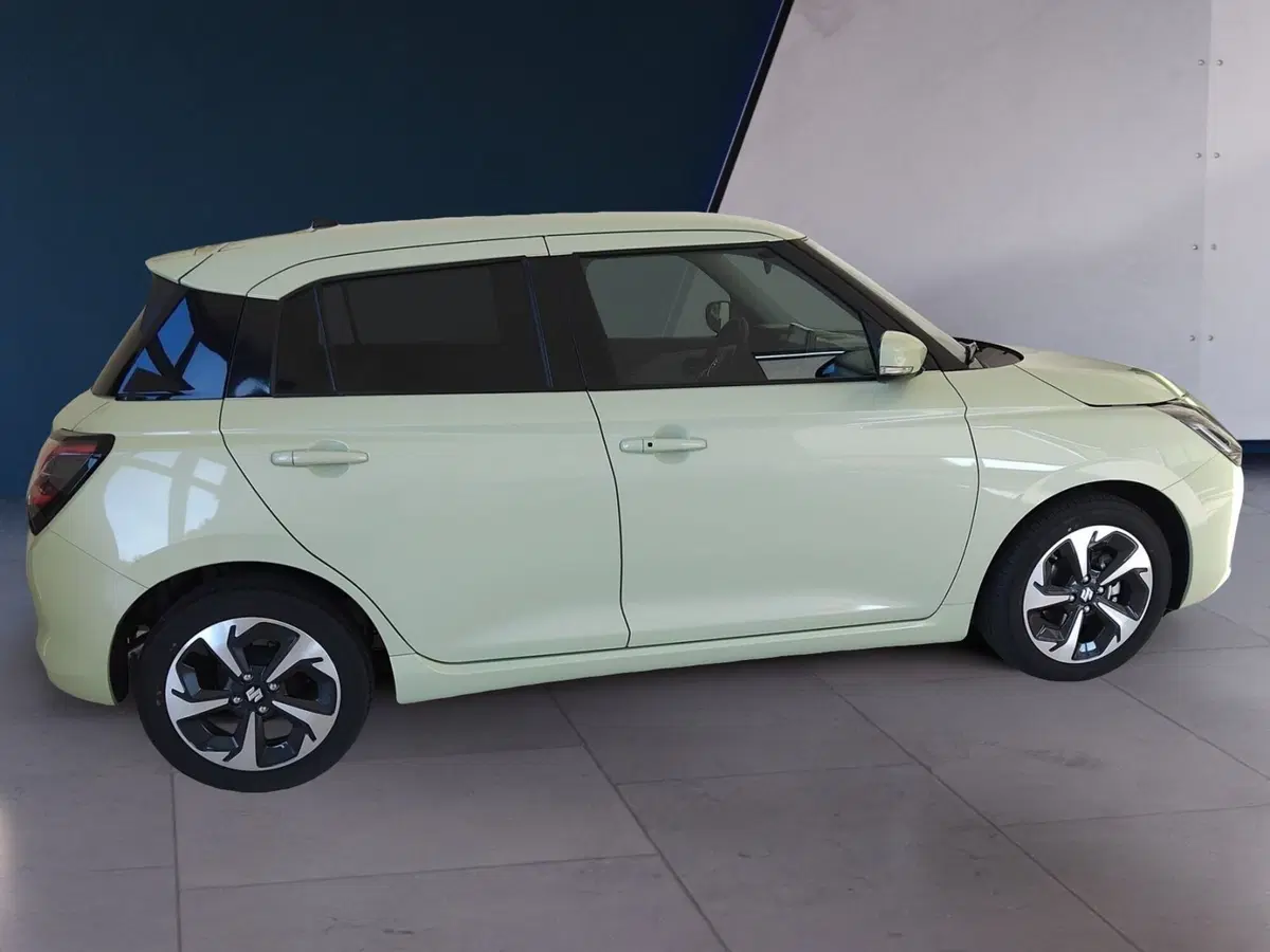 Suzuki Swift nuova a Milano (3)
