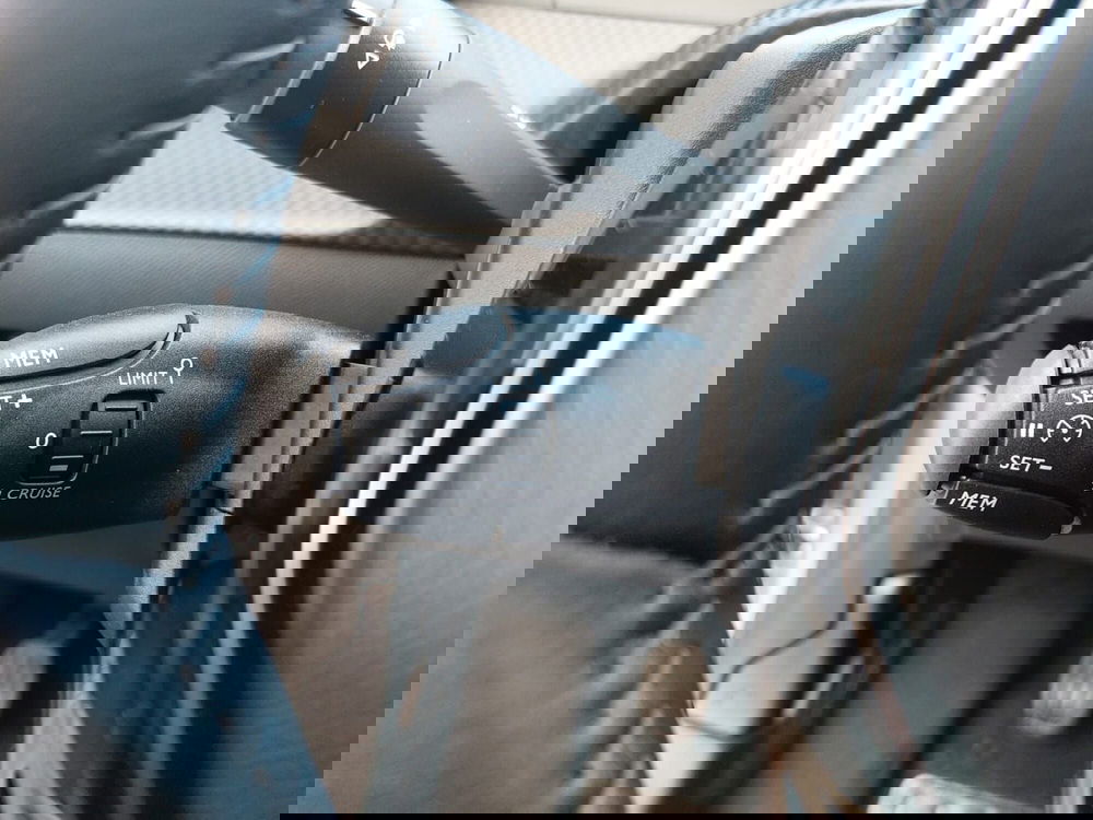 Peugeot 208 nuova a Pavia (9)