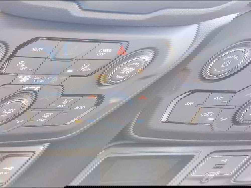 Jeep Renegade nuova a Roma (14)