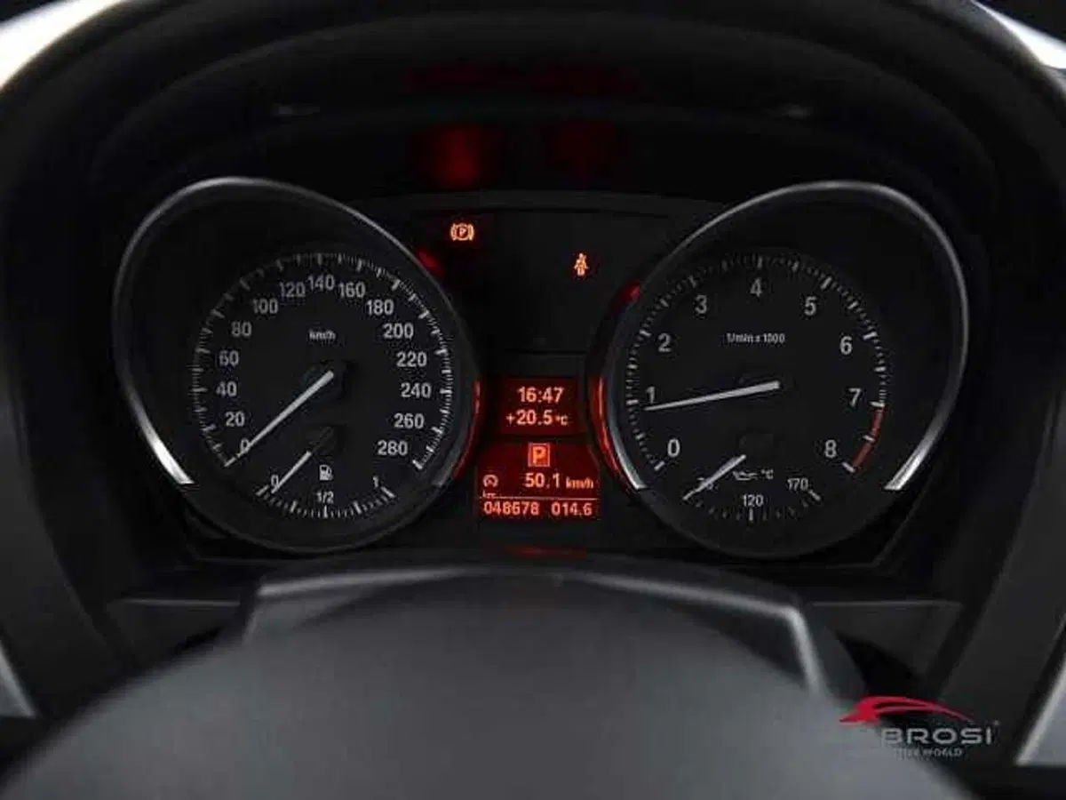 BMW Z4 Cabrio usata a Viterbo (12)