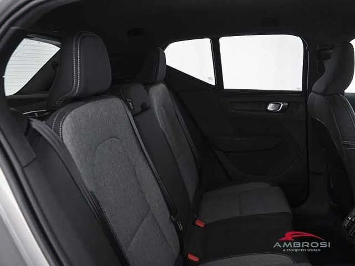 Volvo XC40 usata a Viterbo (11)