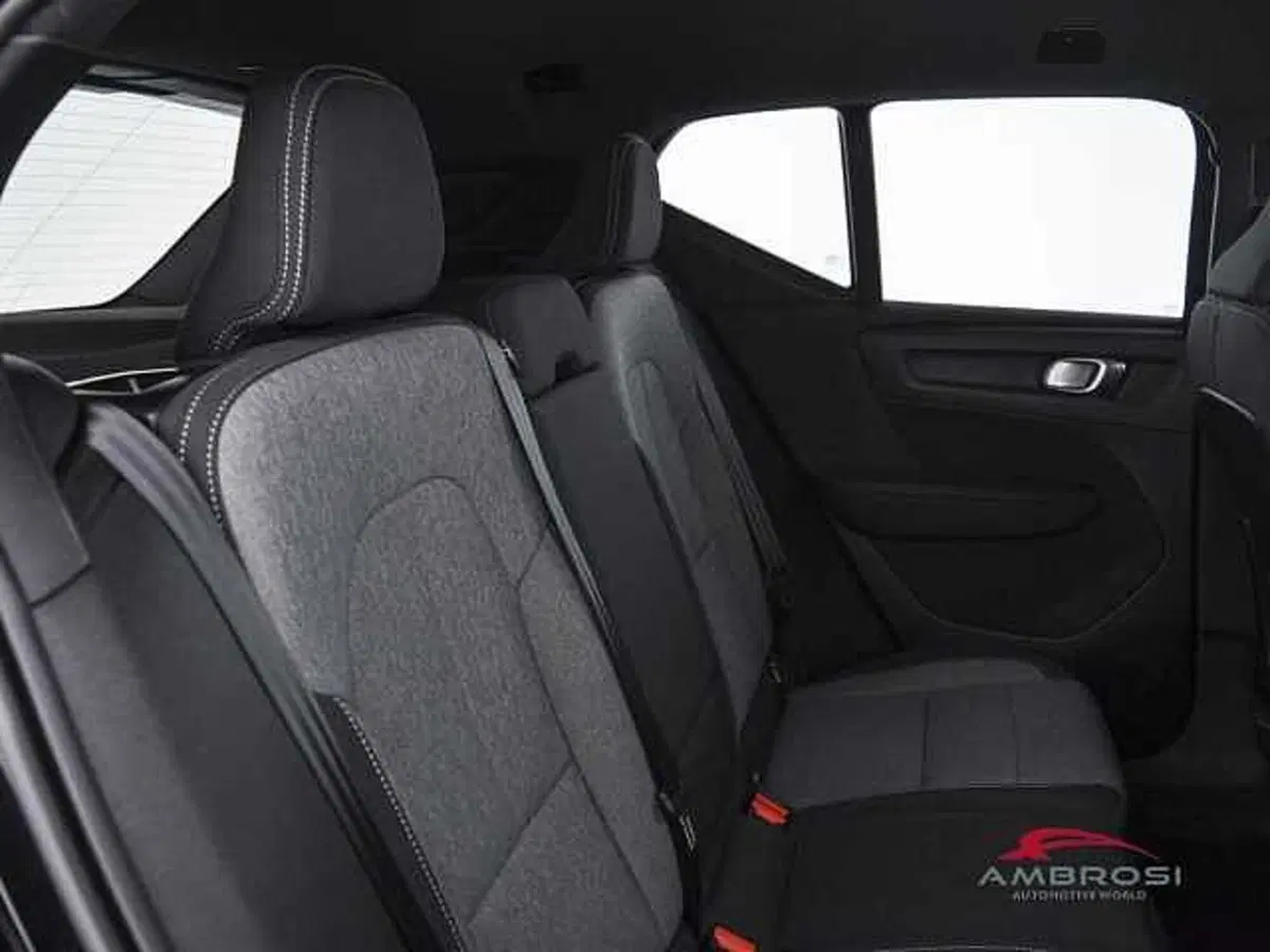 Volvo XC40 usata a Viterbo (11)