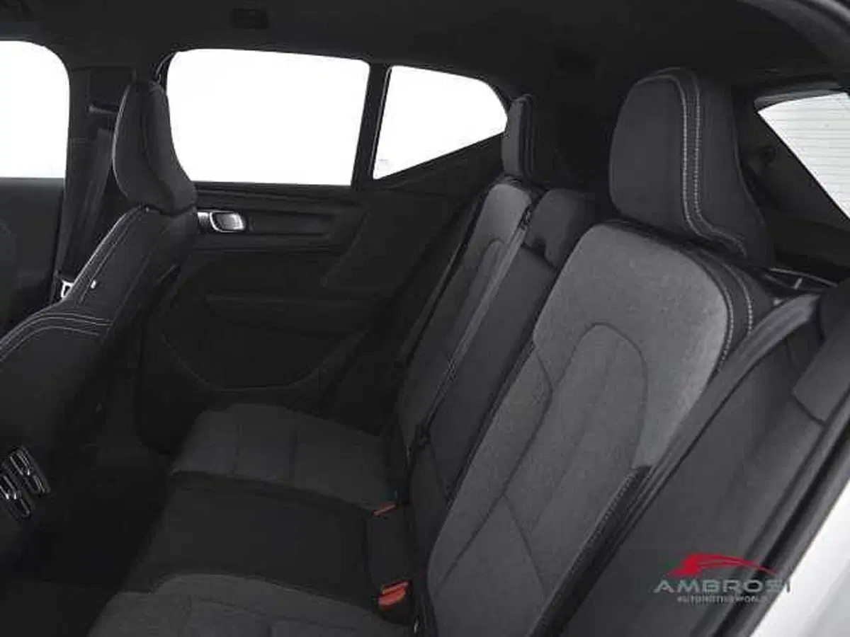 Volvo XC40 usata a Viterbo (10)