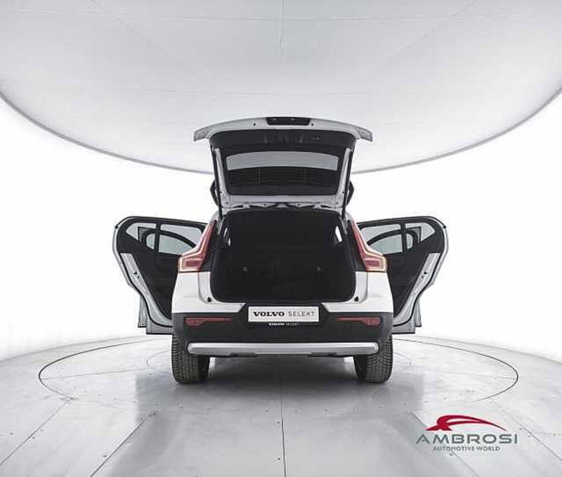 Volvo XC40 usata a Viterbo (7)
