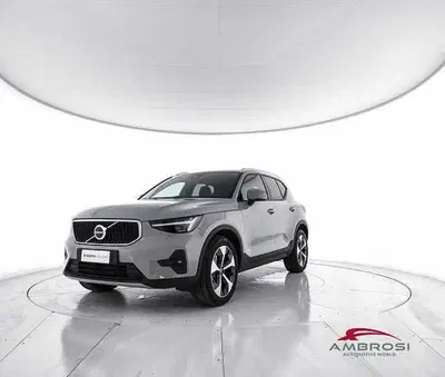 Volvo XC40 2.0 b3 Core auto del 2025 usata a Viterbo