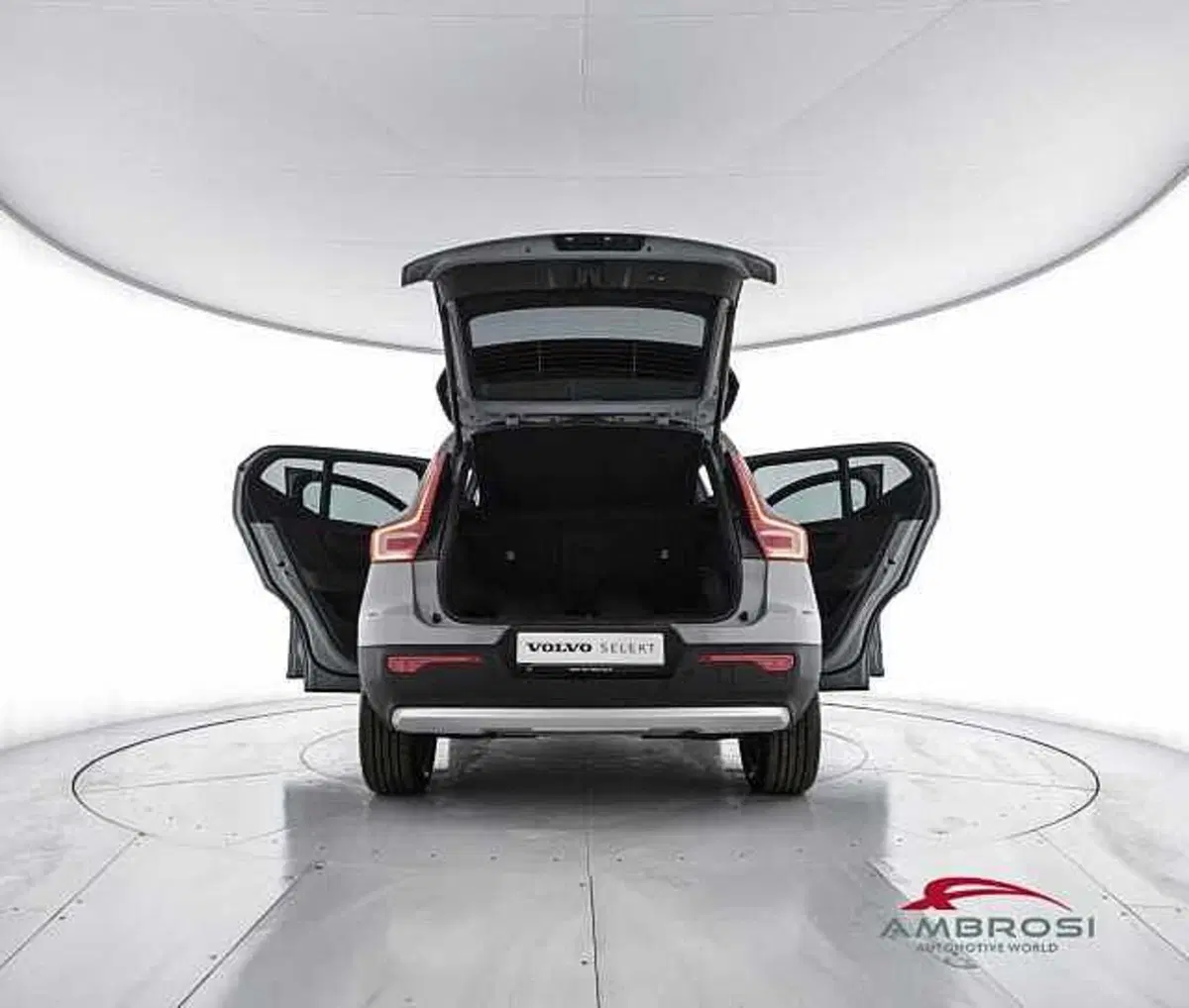 Volvo XC40 usata a Viterbo (7)