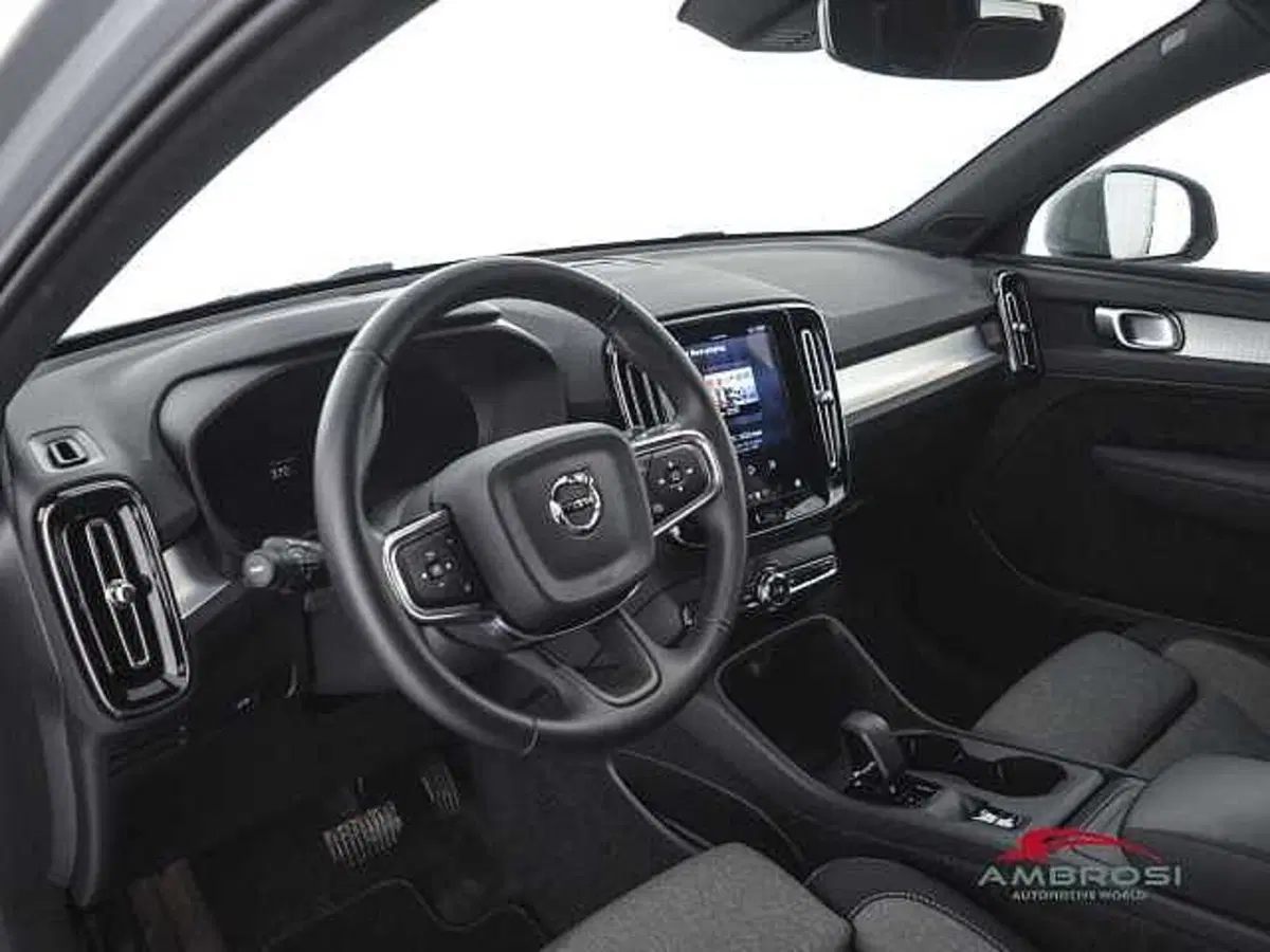 Volvo XC40 usata a Viterbo (8)