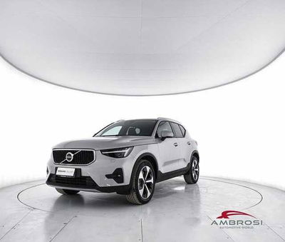 Volvo XC40 2.0 b3 Core auto del 2025 usata a Viterbo