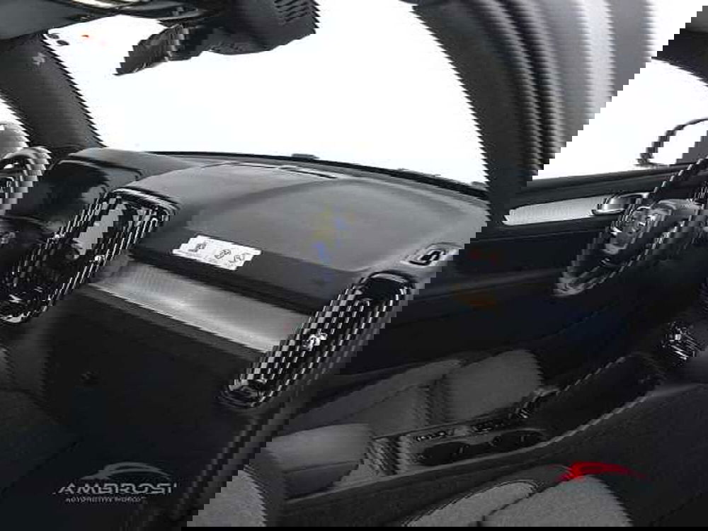 Volvo XC40 usata a Viterbo (12)
