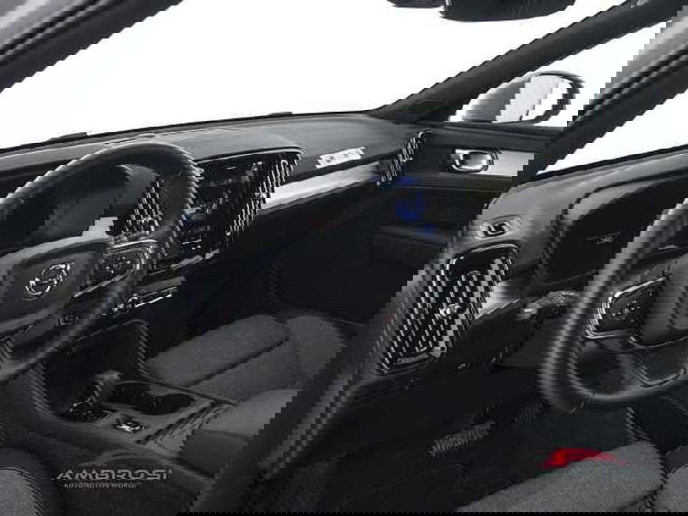 Volvo XC40 usata a Viterbo (8)