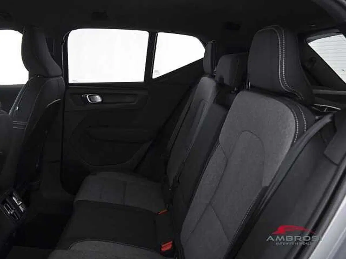 Volvo XC40 usata a Viterbo (10)
