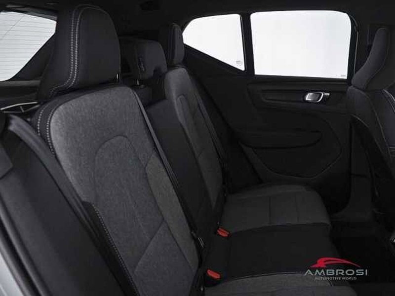 Volvo XC40 usata a Viterbo (11)