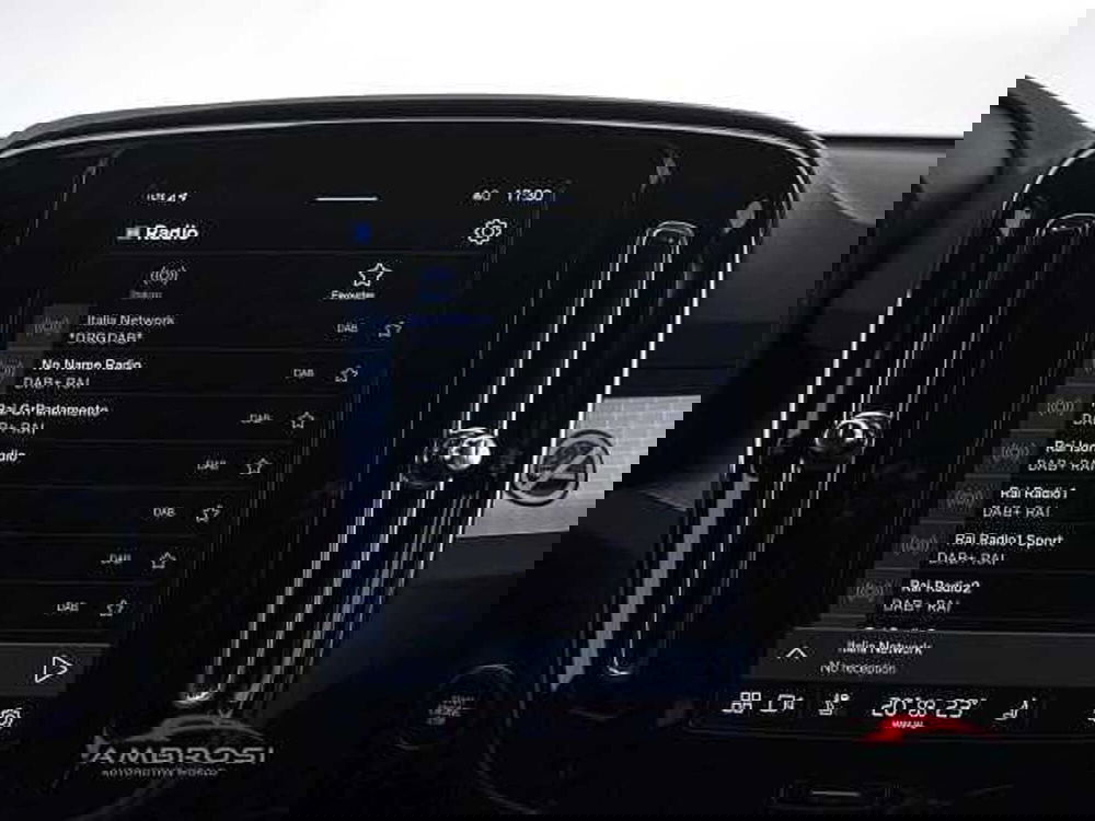 Volvo XC40 usata a Viterbo (14)